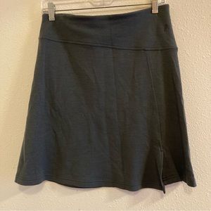 SMARTWOOL dark grey asymmetrical waist skirt, size M